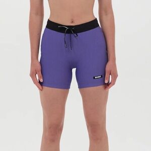 STRIPED CADENCE™ 5" COMPRESSION - DEEP PERI BLUE WITH RUST